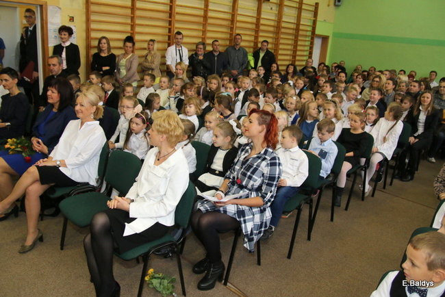 Zostali uczniami Szkoły Podstawowej w Osiecznej (zdjęcia)