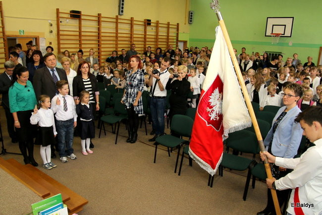 Zostali uczniami Szkoły Podstawowej w Osiecznej (zdjęcia)