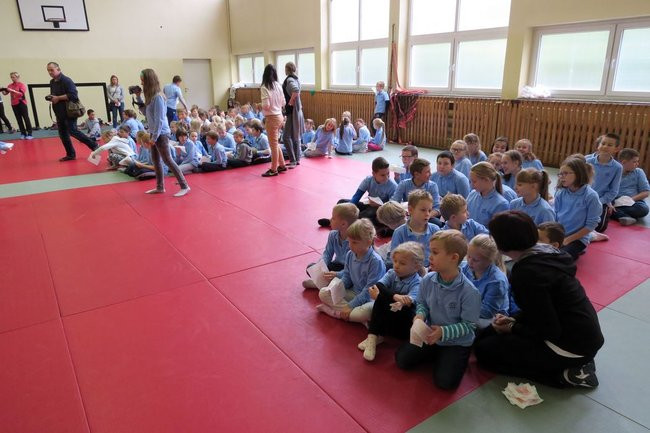 Mali specjaliści od ratowania ludzi (zdjęcia i wideo)