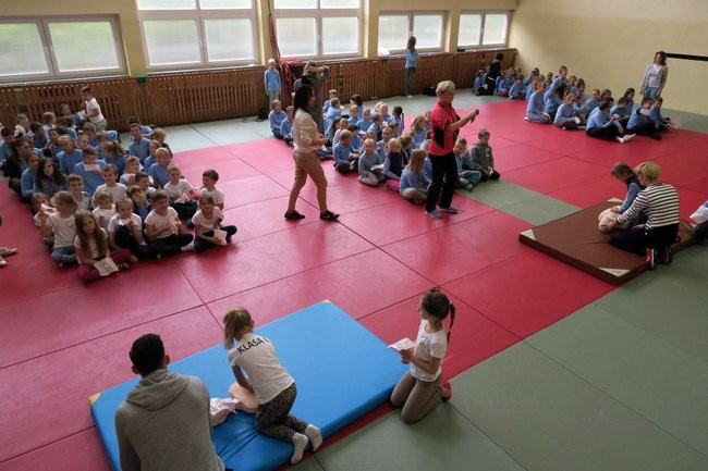 Mali specjaliści od ratowania ludzi (zdjęcia i wideo)