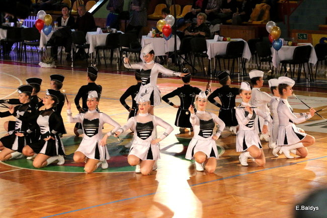 Widowiskowe tańce w Trapezie (zdjęcia)