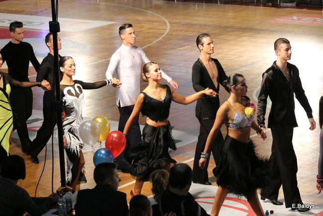 Widowiskowe tańce w Trapezie (zdjęcia)