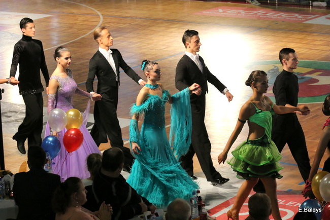 Widowiskowe tańce w Trapezie (zdjęcia)