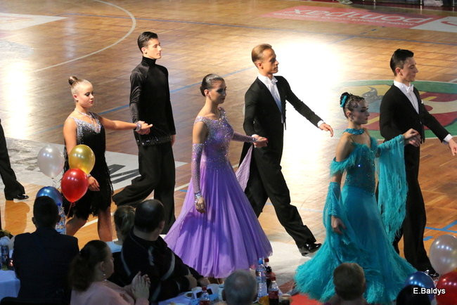 Widowiskowe tańce w Trapezie (zdjęcia)