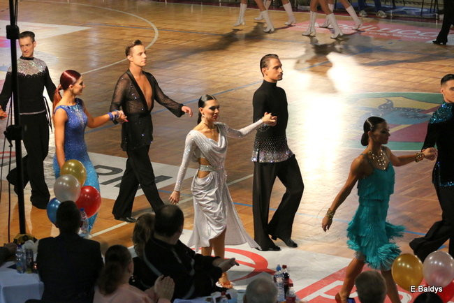 Widowiskowe tańce w Trapezie (zdjęcia)