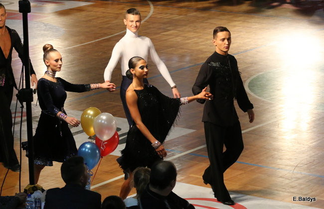 Widowiskowe tańce w Trapezie (zdjęcia)