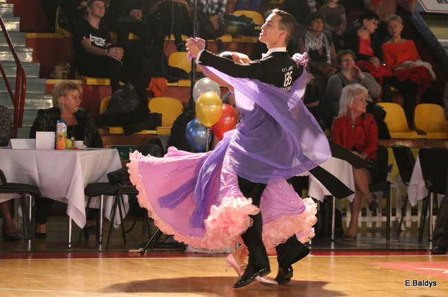 Widowiskowe tańce w Trapezie (zdjęcia)