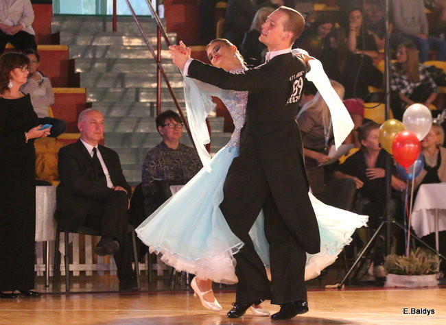 Widowiskowe tańce w Trapezie (zdjęcia)