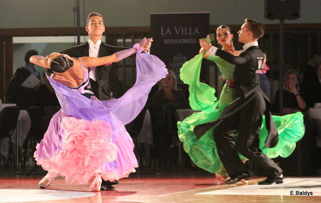 Widowiskowe tańce w Trapezie (zdjęcia)