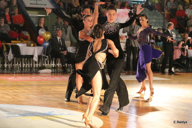 Widowiskowe tańce w Trapezie (zdjęcia)