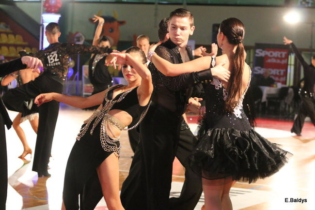 Widowiskowe tańce w Trapezie (zdjęcia)