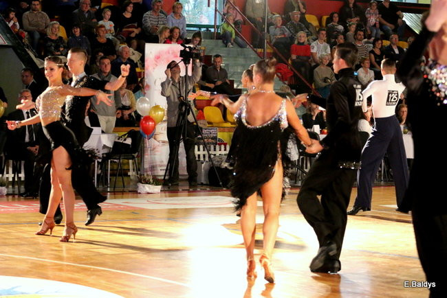 Widowiskowe tańce w Trapezie (zdjęcia)