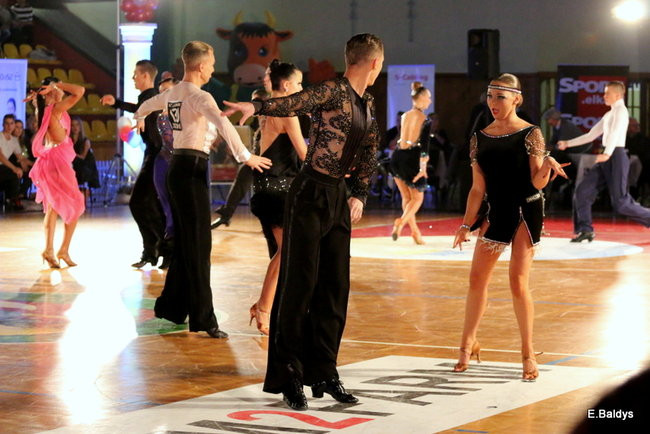 Widowiskowe tańce w Trapezie (zdjęcia)