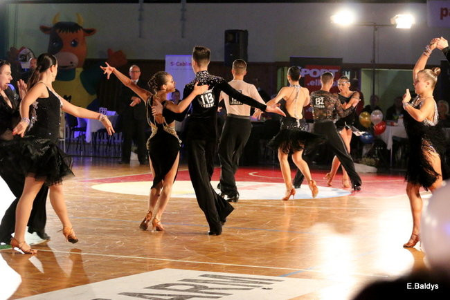 Widowiskowe tańce w Trapezie (zdjęcia)