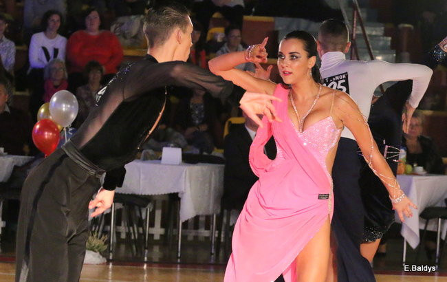 Widowiskowe tańce w Trapezie (zdjęcia)