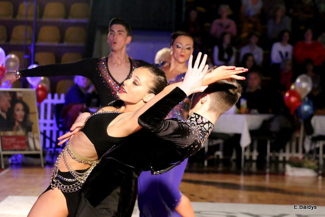 Widowiskowe tańce w Trapezie (zdjęcia)