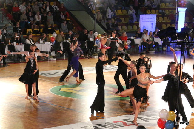 Widowiskowe tańce w Trapezie (zdjęcia)