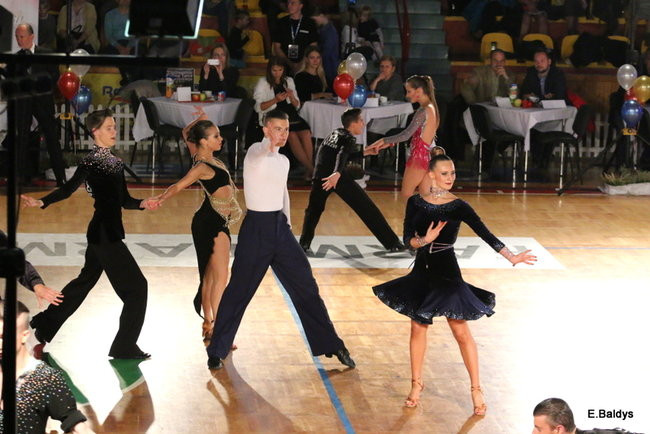 Widowiskowe tańce w Trapezie (zdjęcia)