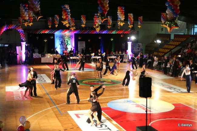 Widowiskowe tańce w Trapezie (zdjęcia)