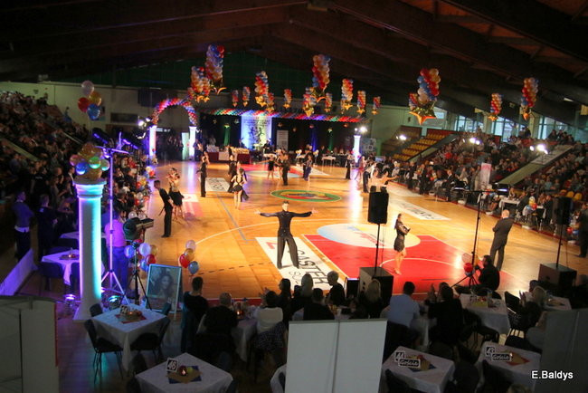 Widowiskowe tańce w Trapezie (zdjęcia)