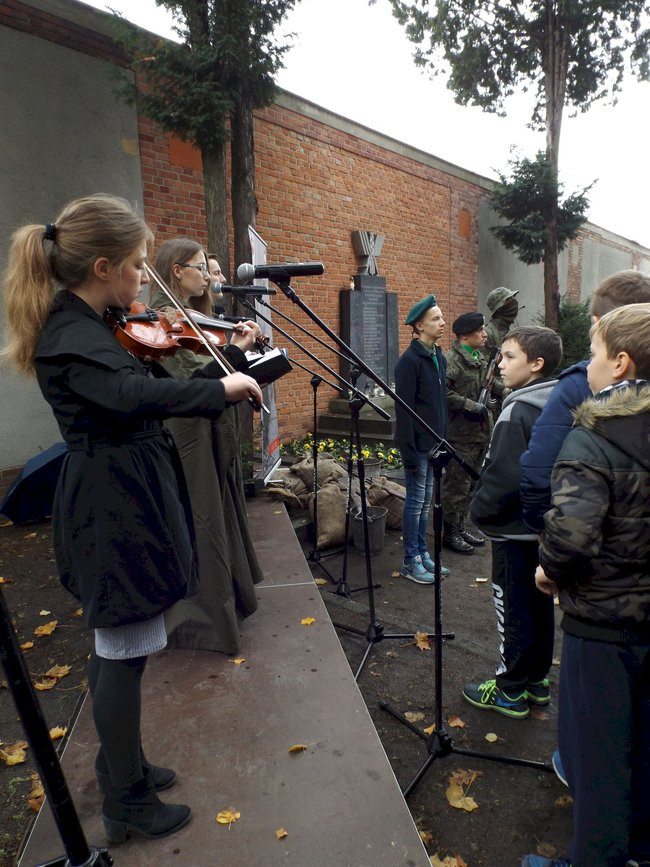Pamięci pomordowanych (zdjęcia)