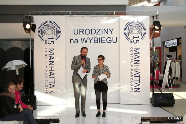 Tort na 15-lecie CH Manhattan (zdjęcia)