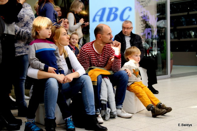 Tort na 15-lecie CH Manhattan (zdjęcia)