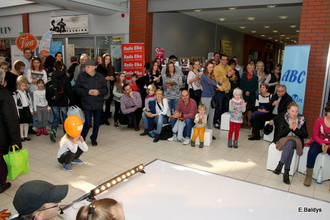 Tort na 15-lecie CH Manhattan (zdjęcia)