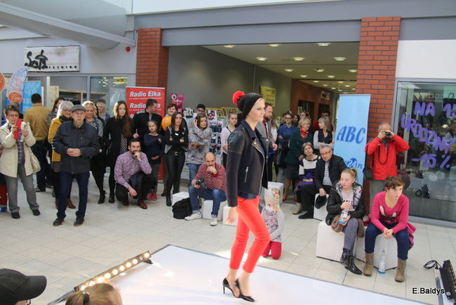 Tort na 15-lecie CH Manhattan (zdjęcia)