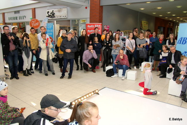 Tort na 15-lecie CH Manhattan (zdjęcia)