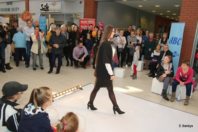 Tort na 15-lecie CH Manhattan (zdjęcia)