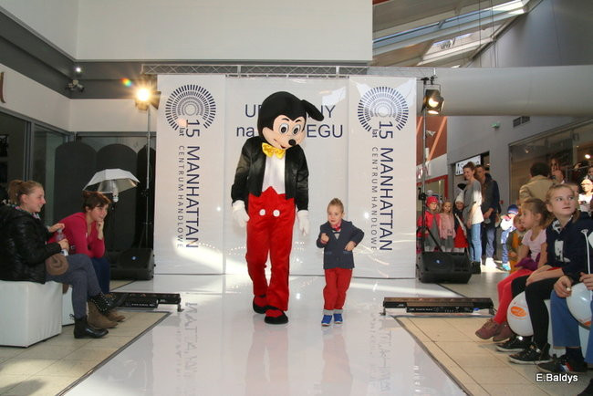 Tort na 15-lecie CH Manhattan (zdjęcia)