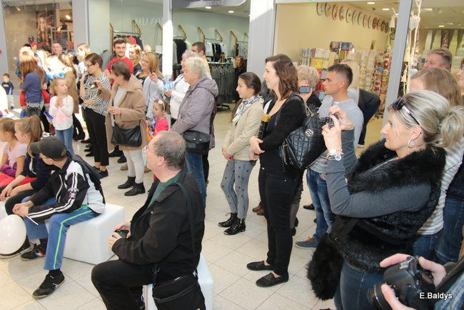 Tort na 15-lecie CH Manhattan (zdjęcia)