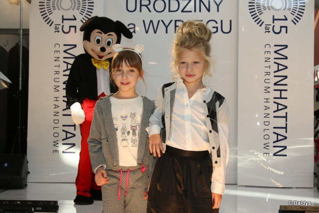 Tort na 15-lecie CH Manhattan (zdjęcia)