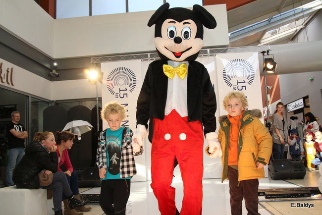 Tort na 15-lecie CH Manhattan (zdjęcia)