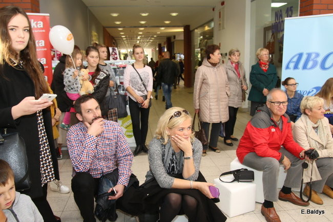 Tort na 15-lecie CH Manhattan (zdjęcia)