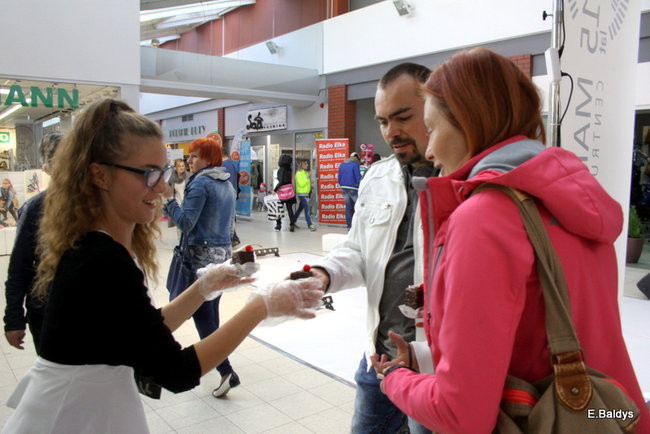 Tort na 15-lecie CH Manhattan (zdjęcia)