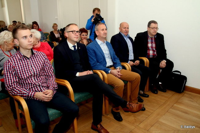 Kalendarz, który ma dodać sił i wiary ( zdjęcia)