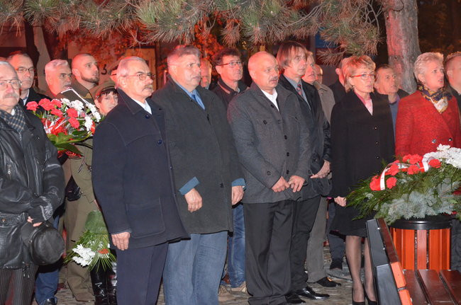 Mocne słowa pod skromnym pomnikiem (zdjęcia)