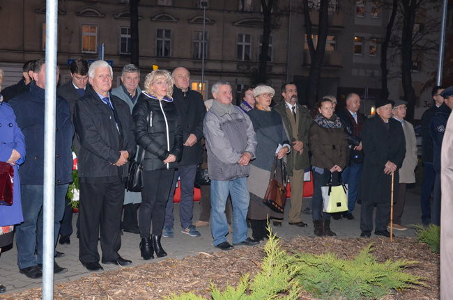 Mocne słowa pod skromnym pomnikiem (zdjęcia)