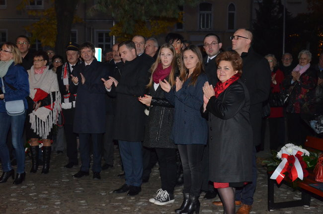 Mocne słowa pod skromnym pomnikiem (zdjęcia)