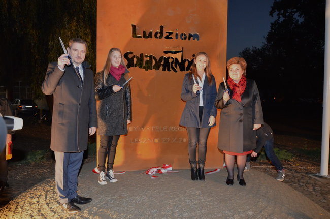 Mocne słowa pod skromnym pomnikiem (zdjęcia)