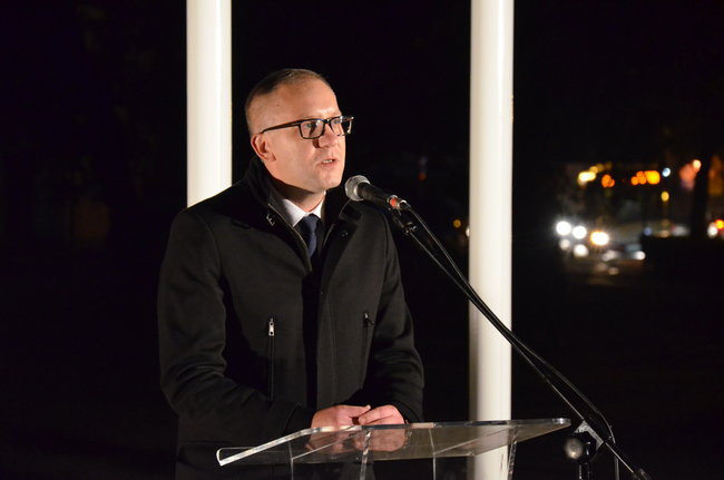 Mocne słowa pod skromnym pomnikiem (zdjęcia)