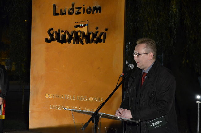 Mocne słowa pod skromnym pomnikiem (zdjęcia)