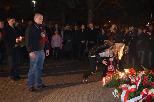 Mocne słowa pod skromnym pomnikiem (zdjęcia)