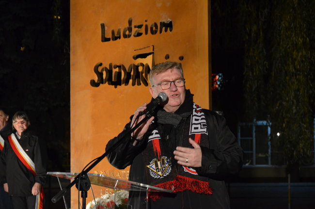 Mocne słowa pod skromnym pomnikiem (zdjęcia)