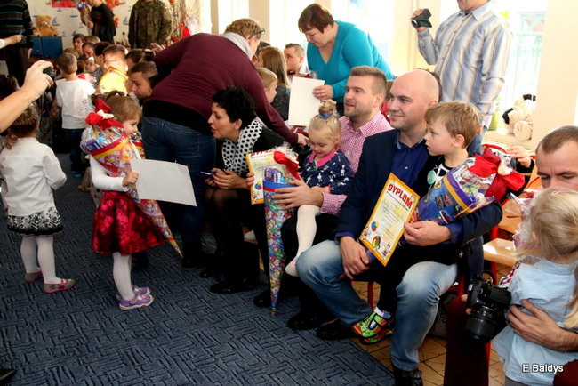 Pasowanie na przedszkolaka w PM 3 (zdjęcia)