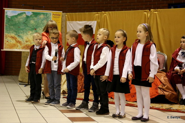 Pasowanie na dworze Króla Stanisława w SP 13 (zdjęcia)