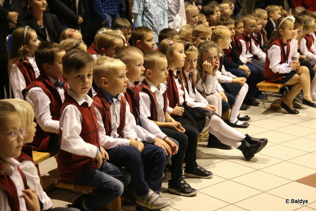 Pasowanie na dworze Króla Stanisława w SP 13 (zdjęcia)