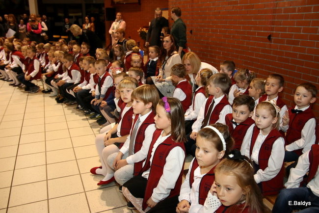 Pasowanie na dworze Króla Stanisława w SP 13 (zdjęcia)